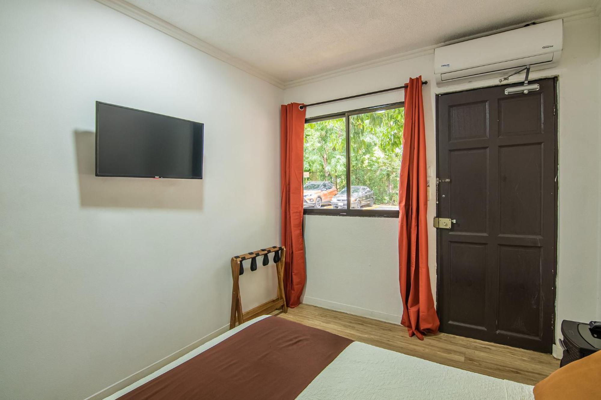 Jaco Lodge Quiet Place (Adults Only) Bagian luar foto